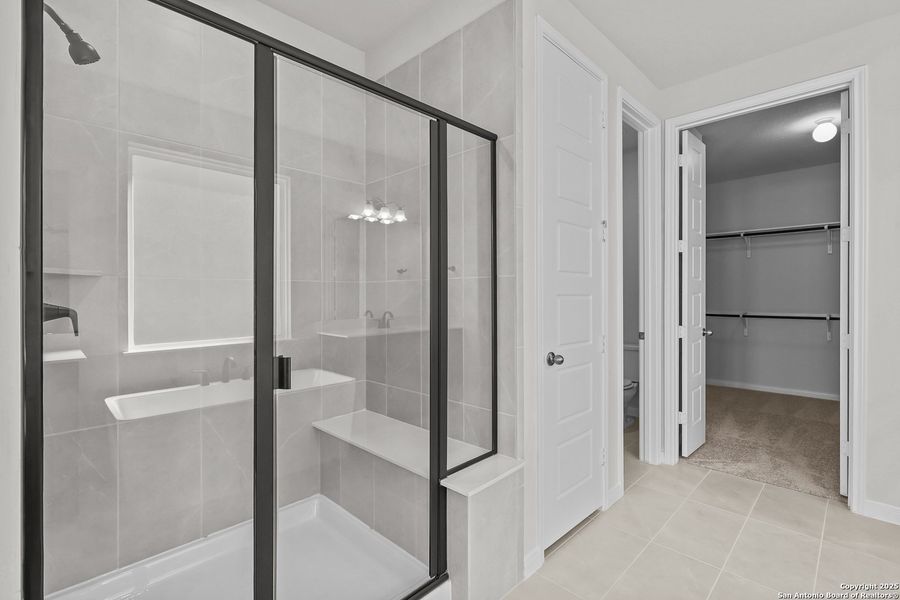 Furnished interior view inside a new home in Mayfair 60', New Braunfels (Image 17).