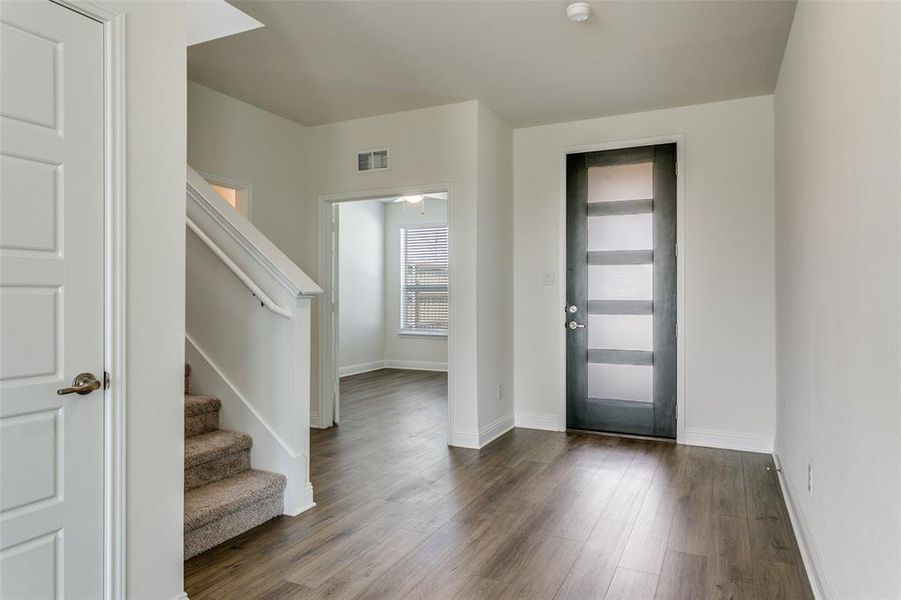 Spacious, unfurnished interior of a new home in The Preserve, Justin (Image 16).