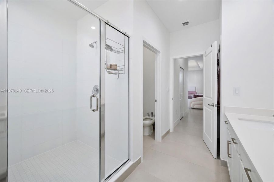 Furnished interior view inside a new home in , Miami (Image 31).