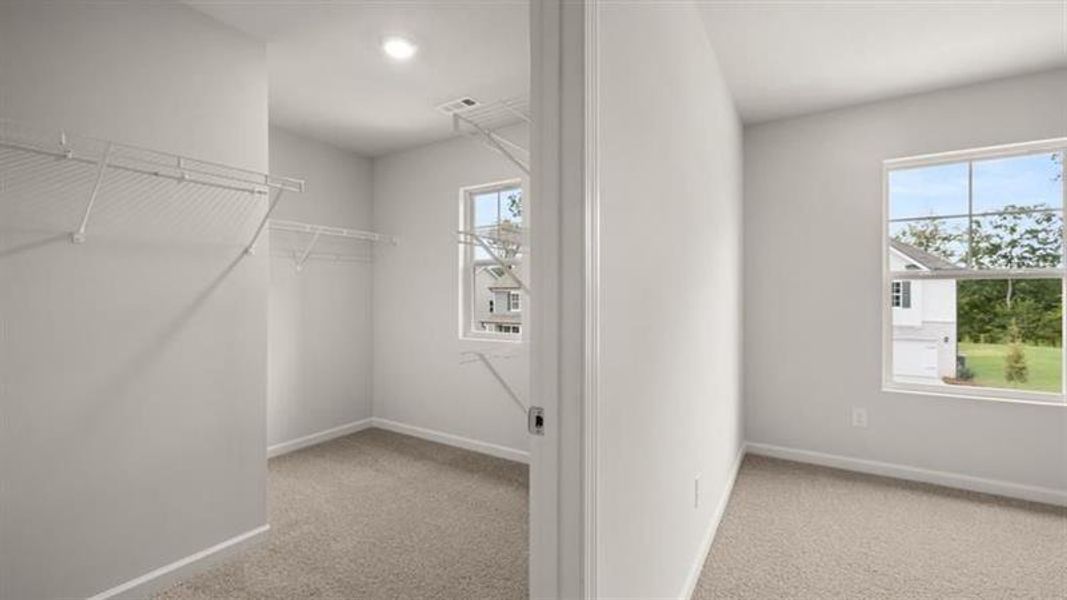 Spacious, unfurnished interior of a new home in Braselton Village, Braselton (Image 22).
