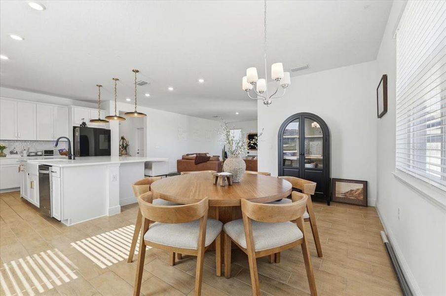 Furnished interior view inside a new home in Hills of Minneola, Minneola (Image 18).