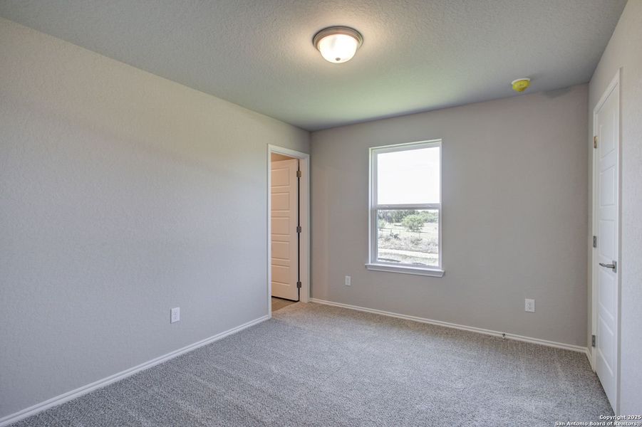 Spacious, unfurnished interior of a new home in Hickory Ridge, San Antonio (Image 63).