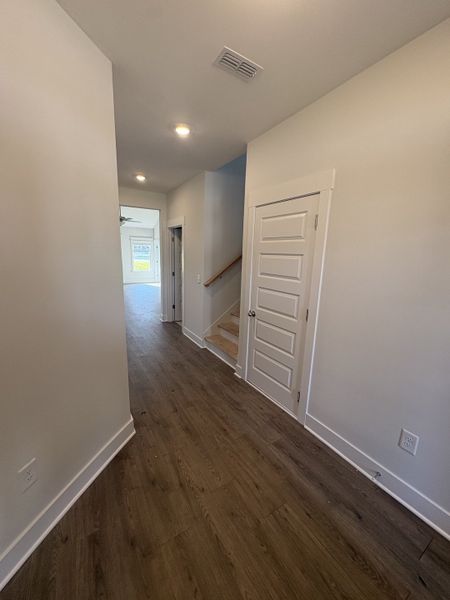 Spacious, unfurnished interior of a new home in Rookers Bend, Smyrna (Image 7).