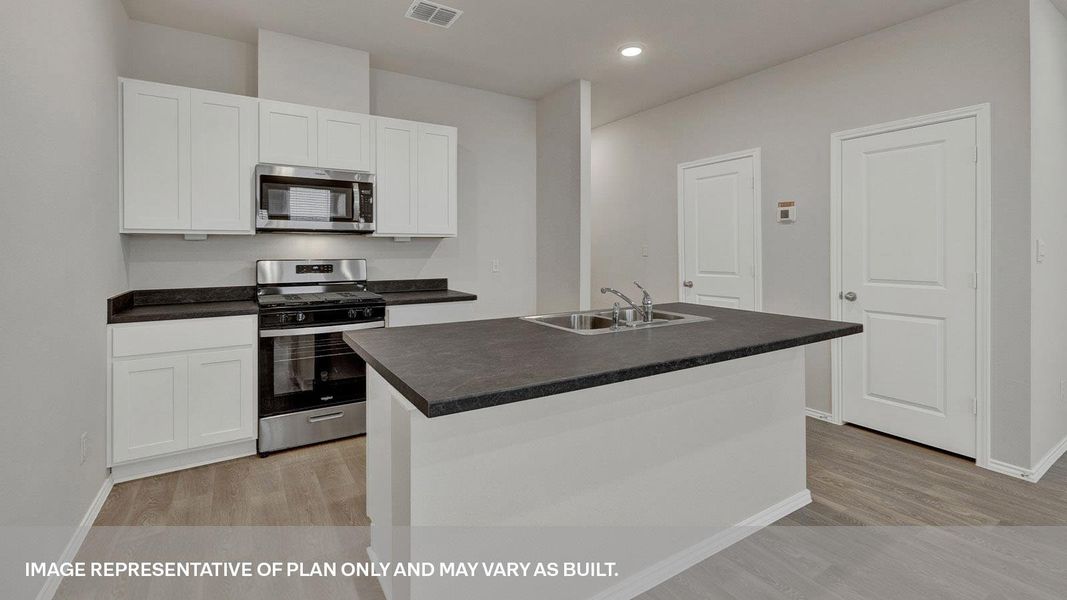 Furnished interior view inside a new home in Bollinger, Maxwell (Image 9).