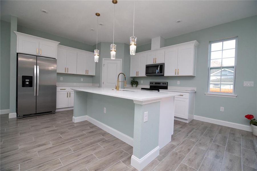 Furnished interior view inside a new home in , Lake Wales (Image 5).
