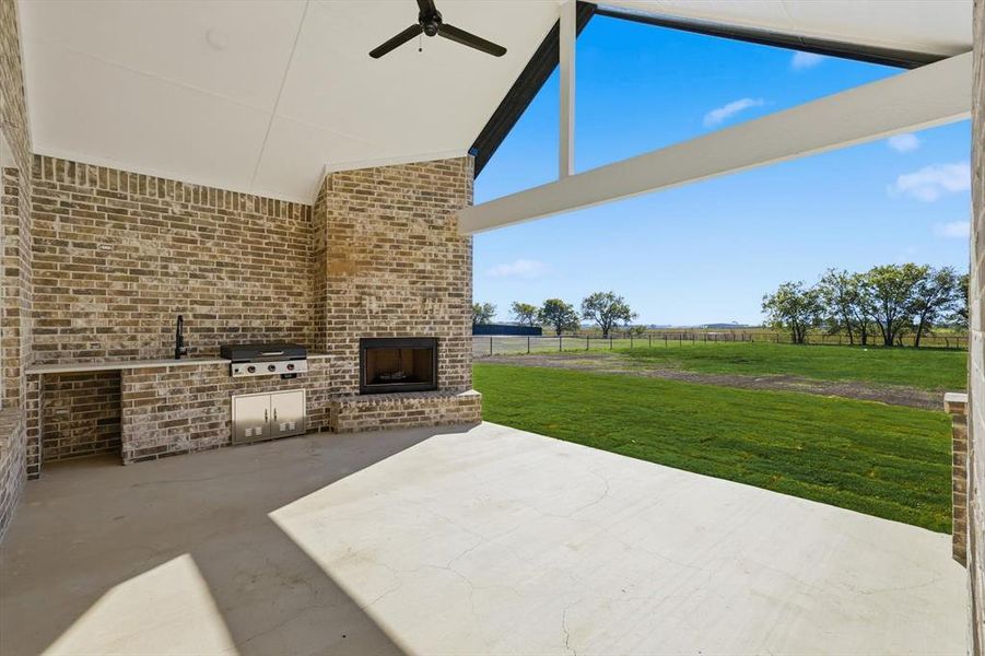 Exterior details and patio area of a home in , Sanger (Image 26).