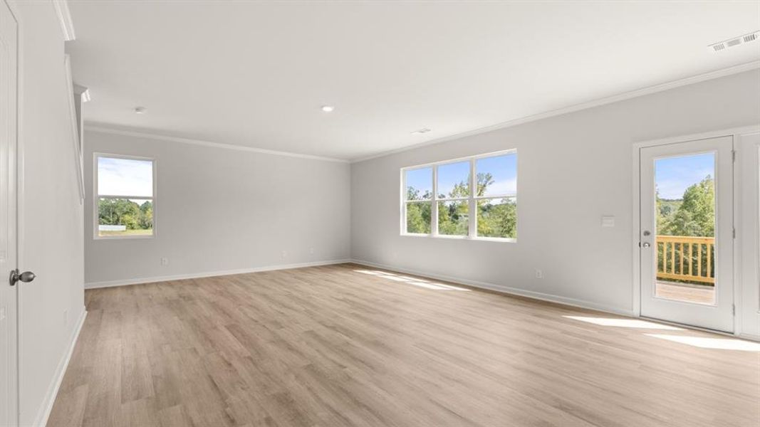 Spacious, unfurnished interior of a new home in Sheffield Highlands, Dallas (Image 32).