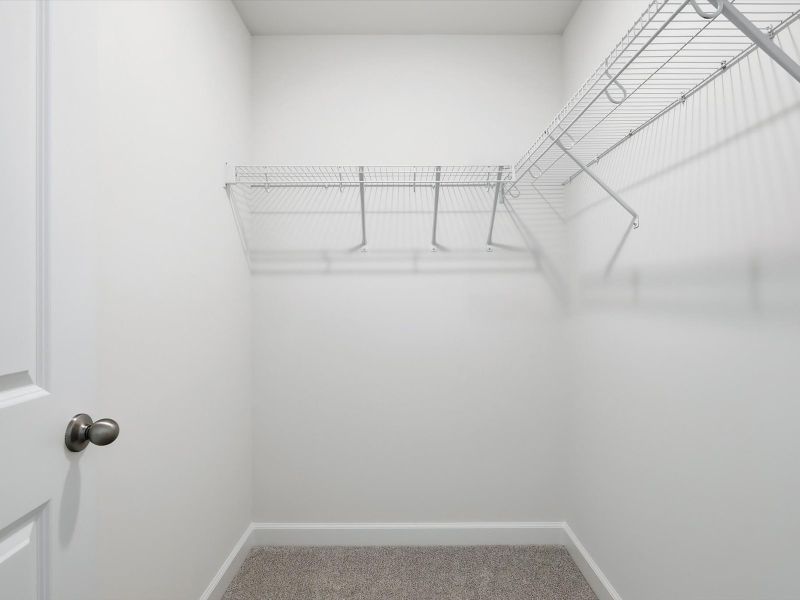 Spacious, unfurnished interior of a new home in Courts at Brook Run, Moncks Corner (Image 14).