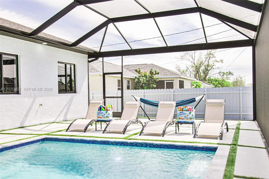 Exterior details and patio area of a home in , Cape Coral (Image 25).