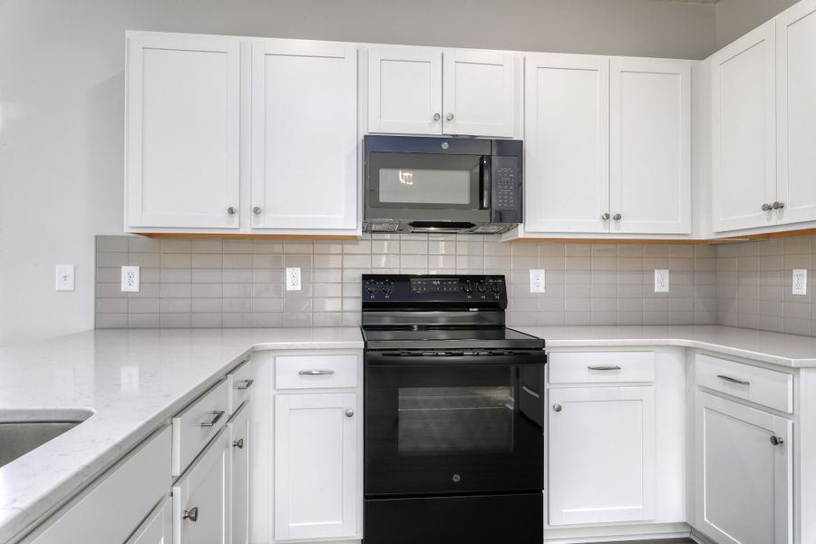 Furnished interior view inside a new home in Hainer Place, Conway (Image 8).