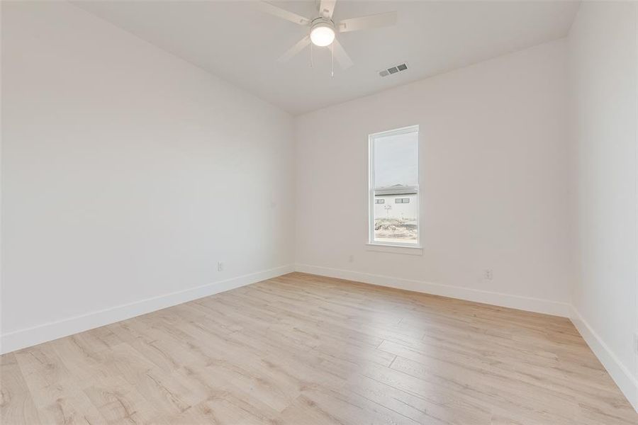 Spacious, unfurnished interior of a new home in , Rockwall (Image 22).
