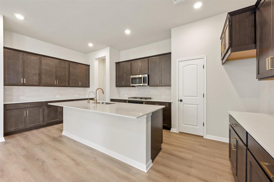 Representative images and renderings are for illustrative purposes. Actual structural options and design finishes of home may vary. Representative images and renderings are for illustrative purposes. Actual structural options and design finishes of home may vary.