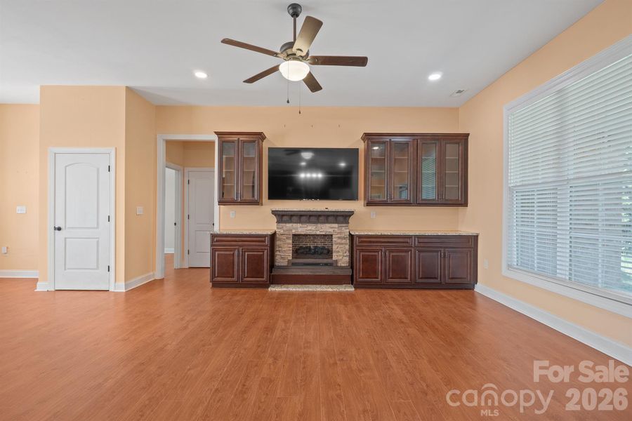 Furnished interior view inside a new home in , Kings Mountain (Image 5).