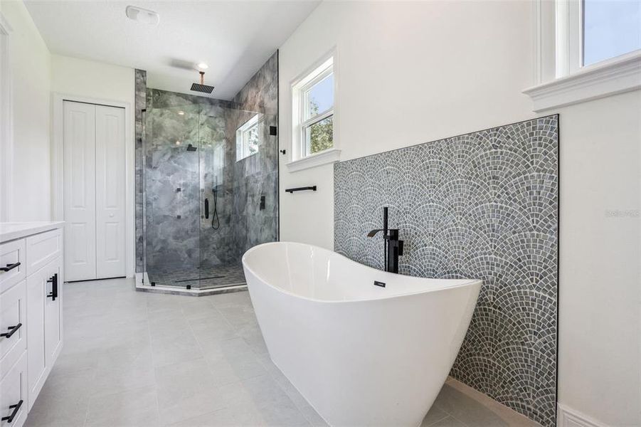 Furnished interior view inside a new home in , Clermont (Image 18).