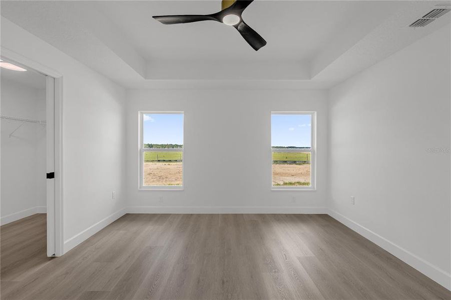 Spacious, unfurnished interior of a new home in , Ocala (Image 15).