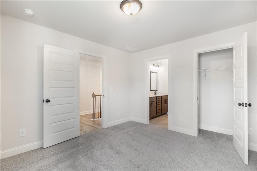Spacious, unfurnished interior of a new home in Red Oak Ridge, Loganville (Image 34). Spacious, unfurnished interior of a new home in Red Oak Ridge, Loganville (Image 34).