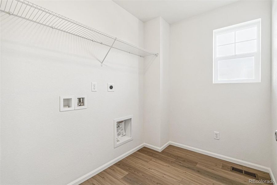 Image 33 of a home in .