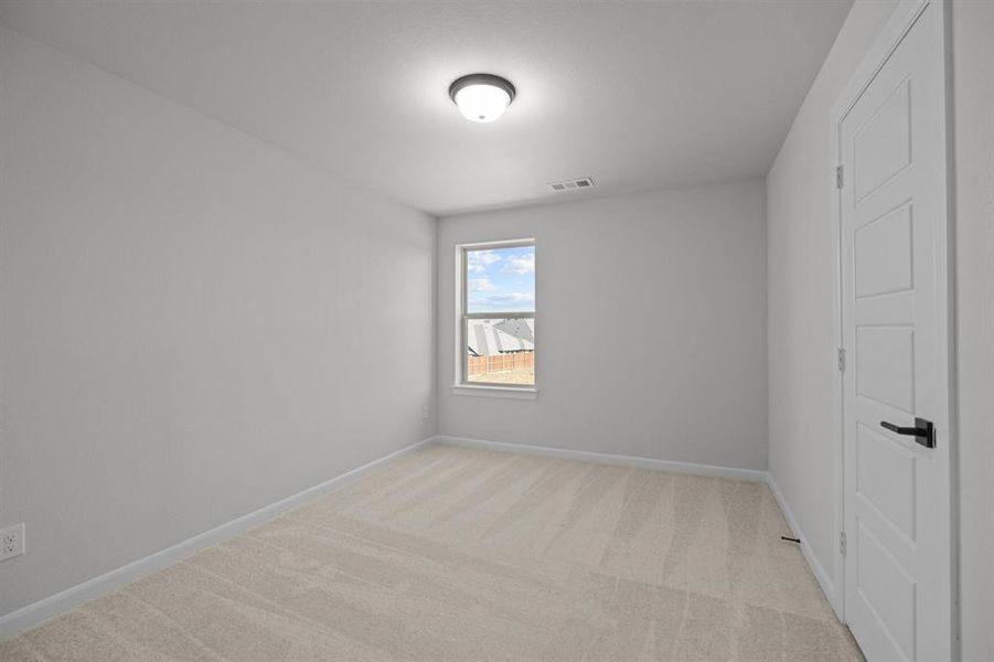 Spacious, unfurnished interior of a new home in Sandbrock Ranch, Aubrey (Image 31). Spacious, unfurnished interior of a new home in Sandbrock Ranch, Aubrey (Image 31).