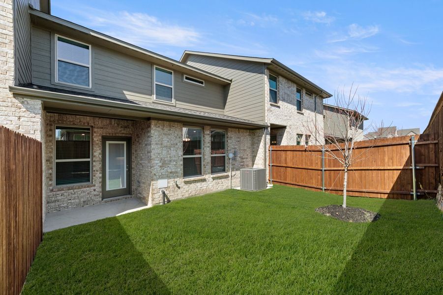 Front exterior of a new home in Sereno Oaks, Dallas, TX, highlighting curb appeal (Image 28). Front exterior of a new home in Sereno Oaks, Dallas, TX, highlighting curb appeal (Image 28).