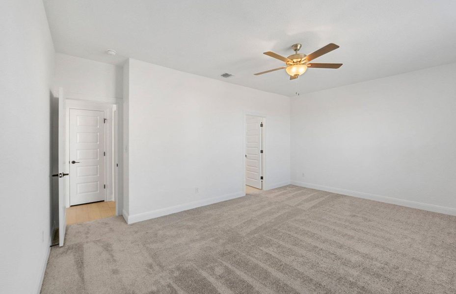 Spacious, unfurnished interior of a new home in Lagos, Manor (Image 22).