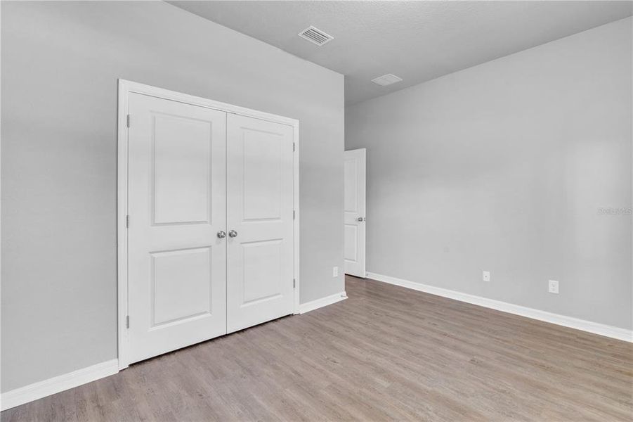 Spacious, unfurnished interior of a new home in , Port Charlotte (Image 12).