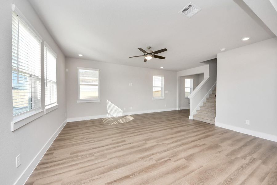 Spacious, unfurnished interior of a new home in Laurel Landing: Founders Collection, Alvin (Image 21).