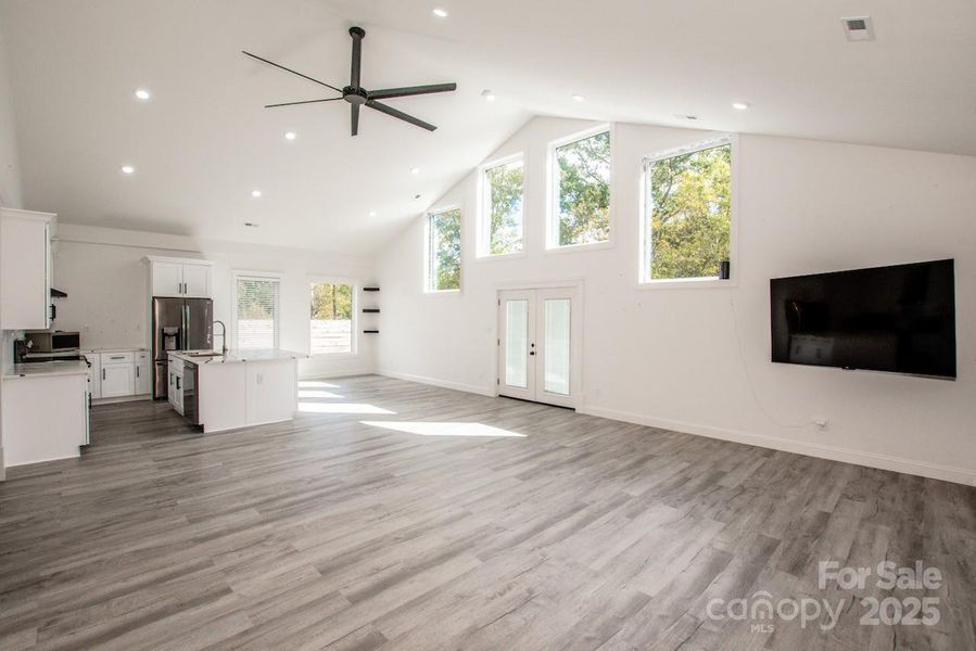 Spacious, unfurnished interior of a new home in , Catawba (Image 15).