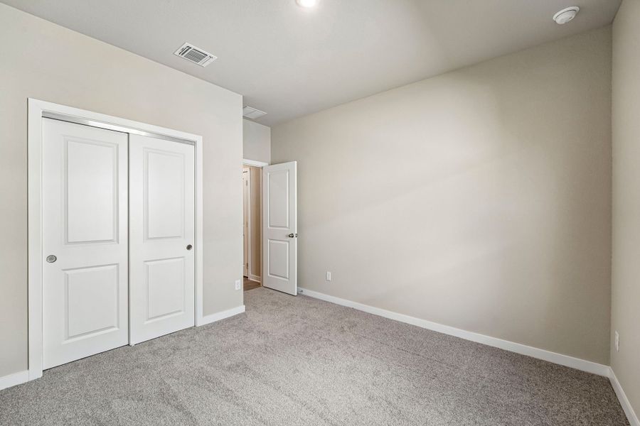 Spacious, unfurnished interior of a new home in Hillside Village, Temple (Image 14).