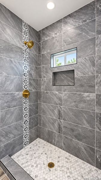 Close-up of interior finishes inside a home in , Eagle Pass (Image 22). Close-up of interior finishes inside a home in , Eagle Pass (Image 22).
