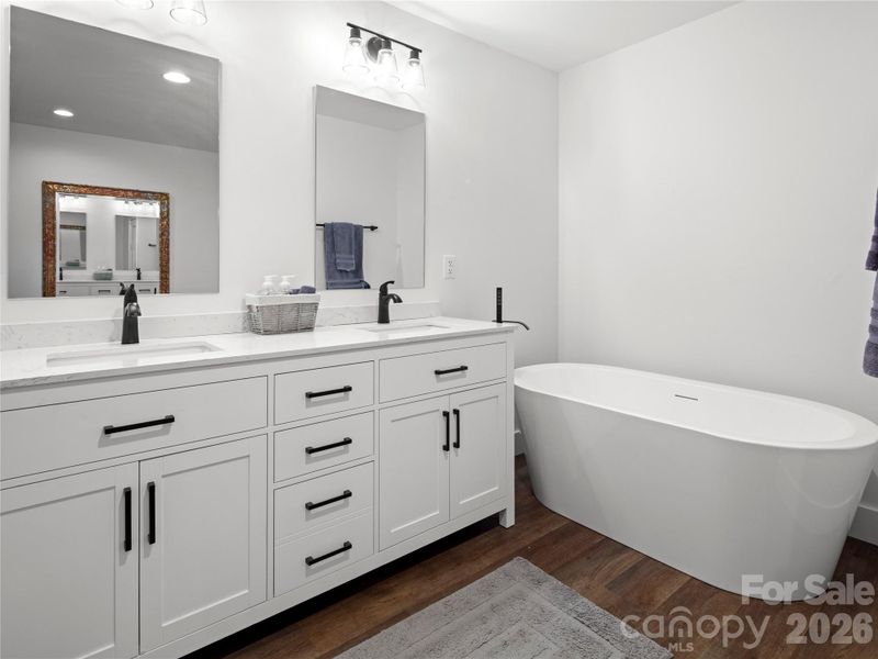Furnished interior view inside a new home in , Nebo (Image 7).