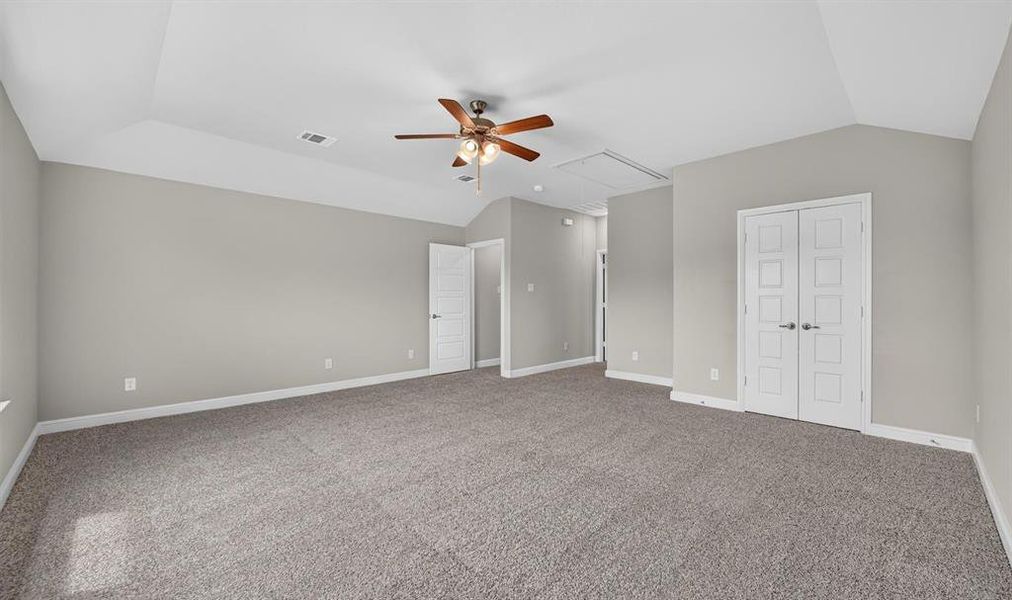 Spacious, unfurnished interior of a new home in Treeline, Justin (Image 30).