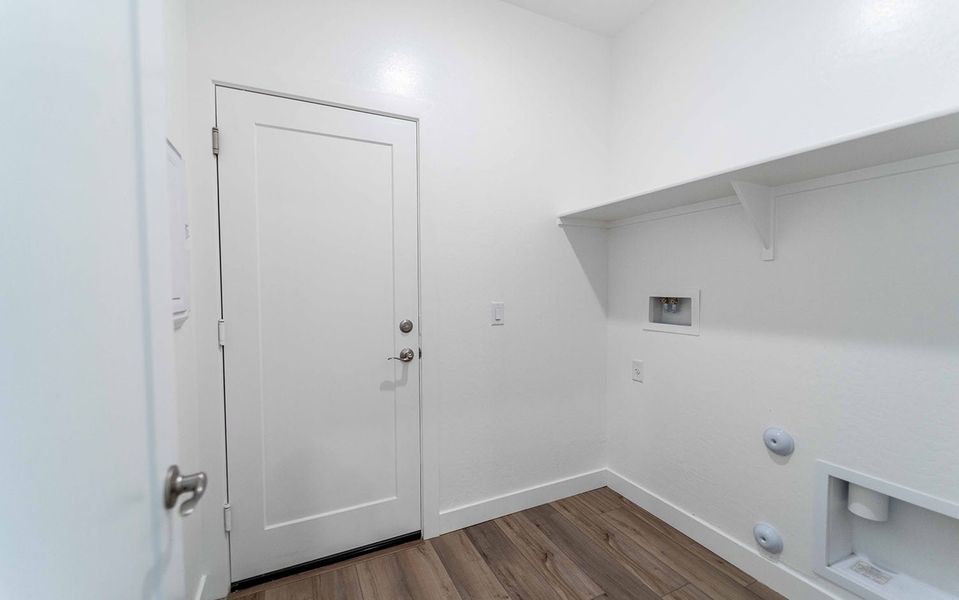 Spacious, unfurnished interior of a new home in Rancho Santa Rosa, Maricopa (Image 17).