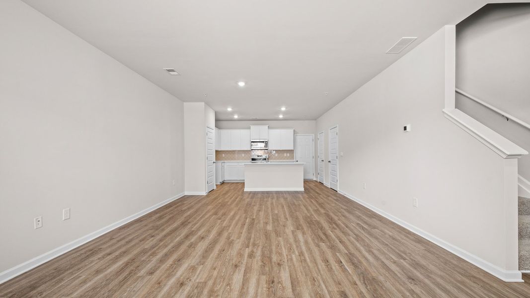 Spacious, unfurnished interior of a new home in Echo Glen, Stockbridge (Image 13).