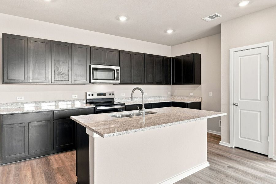 New Home in TAYLOR, TX.  - Slide 11