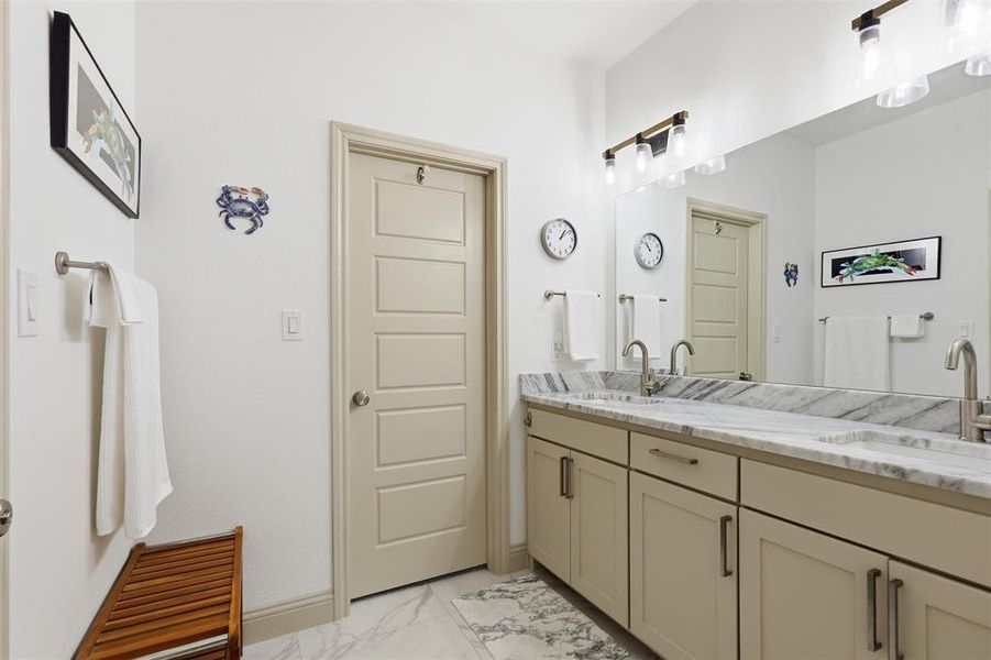 Furnished interior view inside a new home in , Tolar (Image 18).