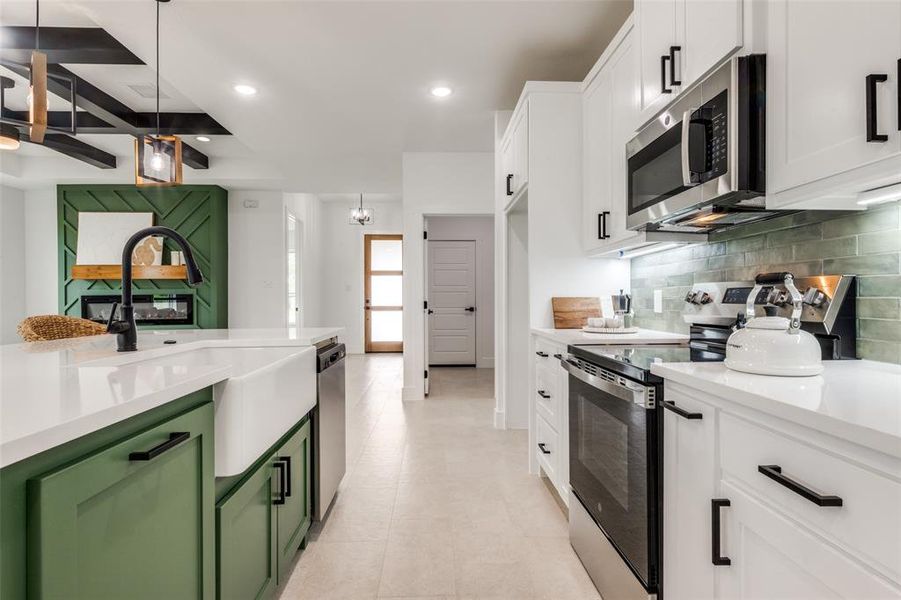 Furnished interior view inside a new home in , Boyd (Image 19).
