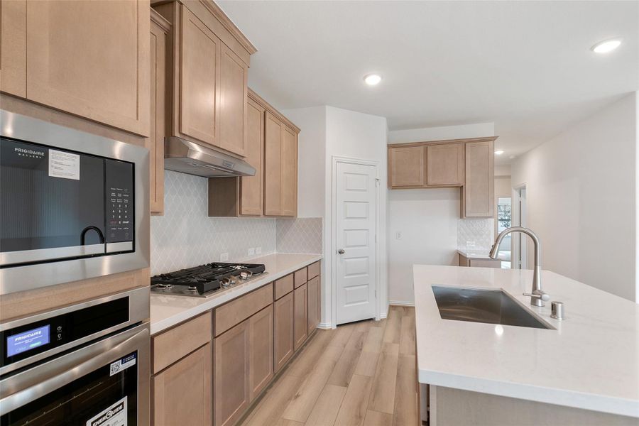 Furnished interior view inside a new home in Ellis Cove, Seabrook (Image 12).