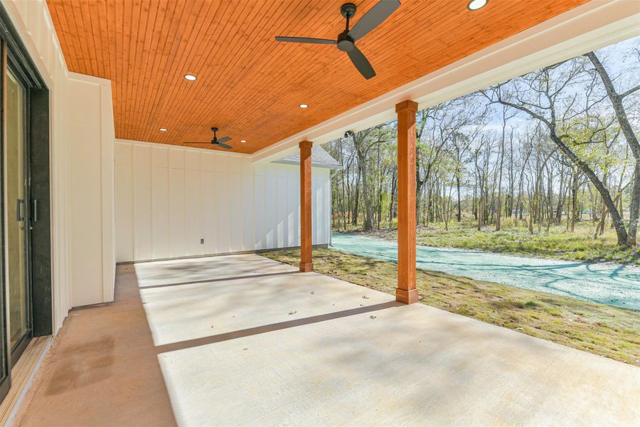 Exterior details and patio area of a home in , Dayton (Image 4).