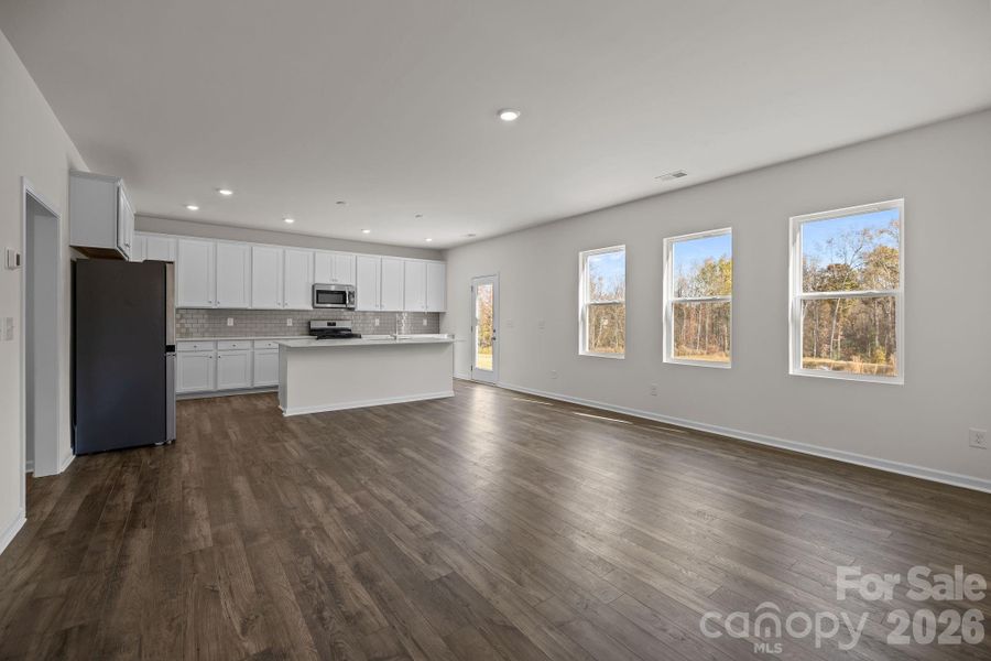 Spacious, unfurnished interior of a new home in McFarland Estates, York (Image 17).