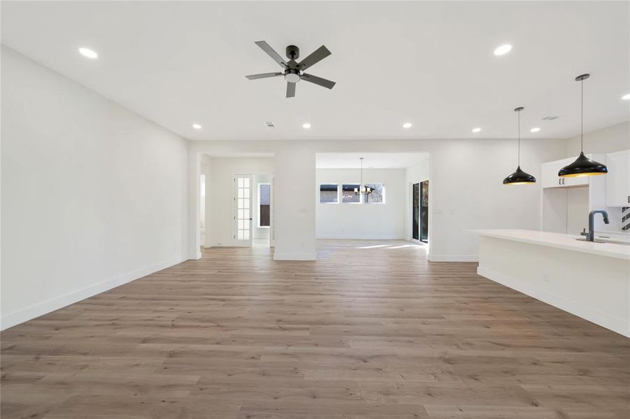 Spacious, unfurnished interior of a new home in , Garland (Image 24).