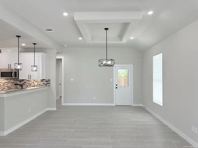 Spacious, unfurnished interior of a new home in , San Antonio (Image 24).