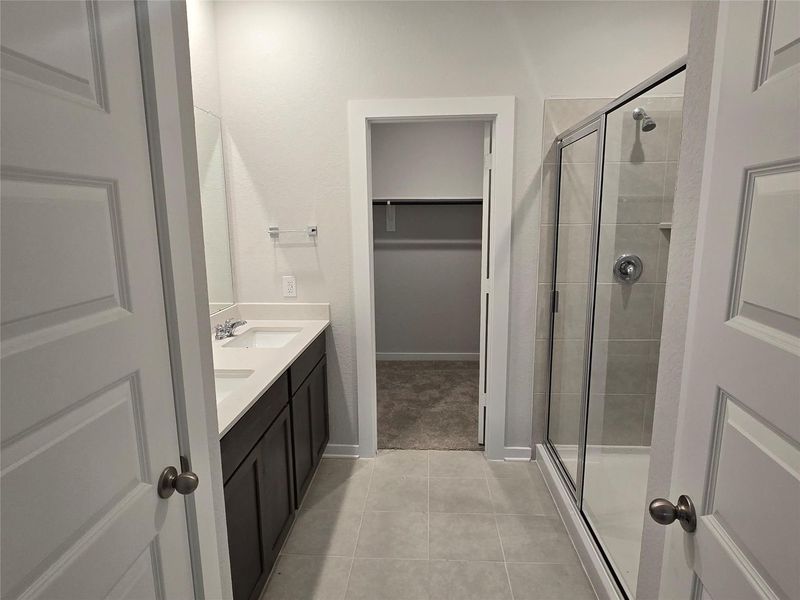 Furnished interior view inside a new home in Liberty Estates, Cleveland (Image 8).
