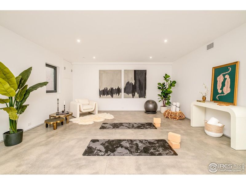 Furnished interior view inside a new home in , Boulder (Image 13).