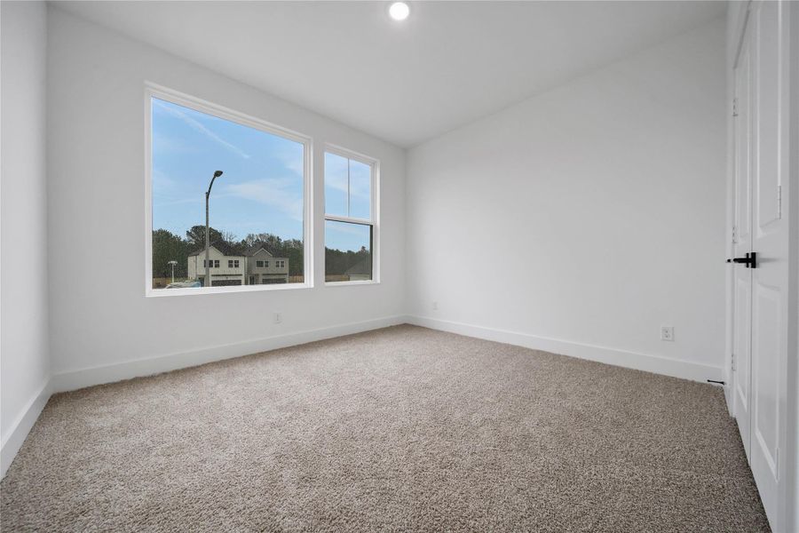 Spacious, unfurnished interior of a new home in , Houston (Image 28).