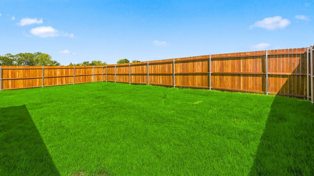 Exterior details and patio area of a home in Morningside, Farmersville (Image 25).