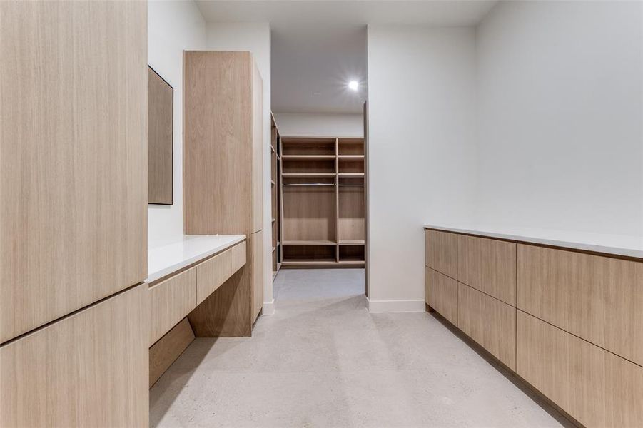 Furnished interior view inside a new home in , Dallas (Image 33).