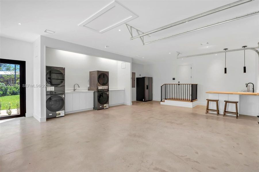 Spacious, unfurnished interior of a new home in , Jupiter (Image 19). Spacious, unfurnished interior of a new home in , Jupiter (Image 19).