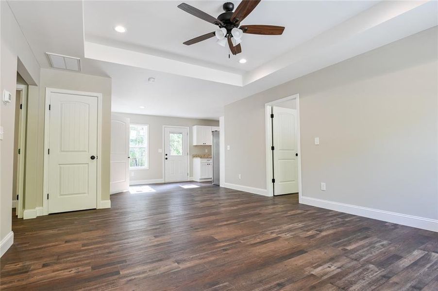 Spacious, unfurnished interior of a new home in , Dahlonega (Image 27).