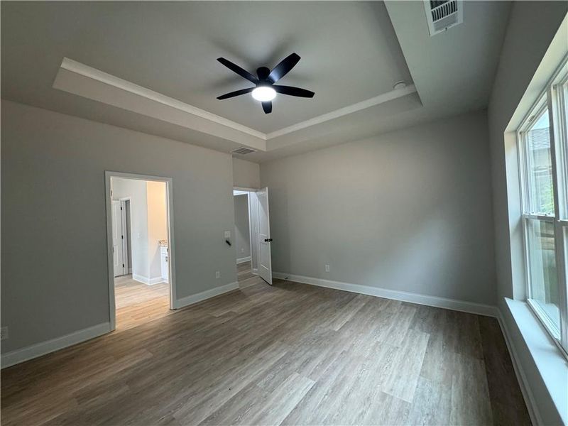 Spacious, unfurnished interior of a new home in , Toccoa (Image 10).