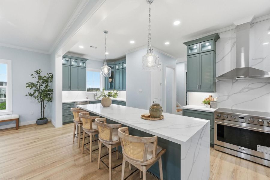 The heart of the home! A dream kitchen to entertain all your guests!
